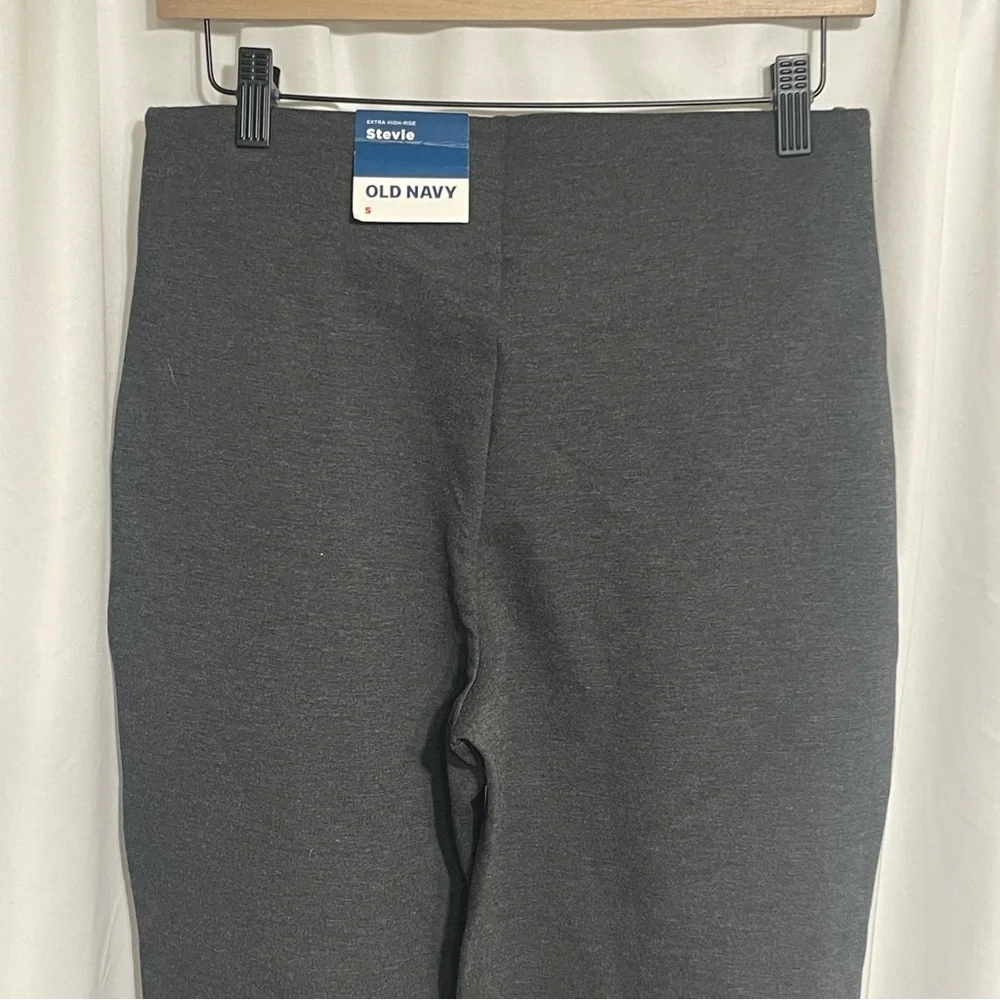 Old Navy Women's Dark Gray Pull On Pants, Extra High-Waisted, Ultra Comfortable.